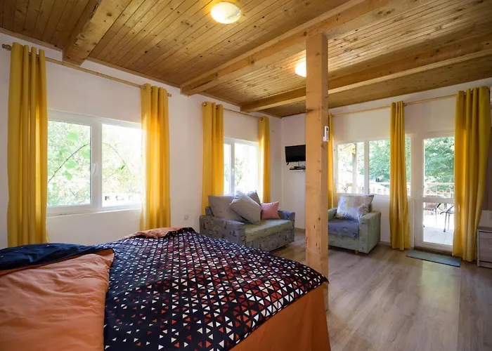 Деревянный коттедж рибарник Forest мagic