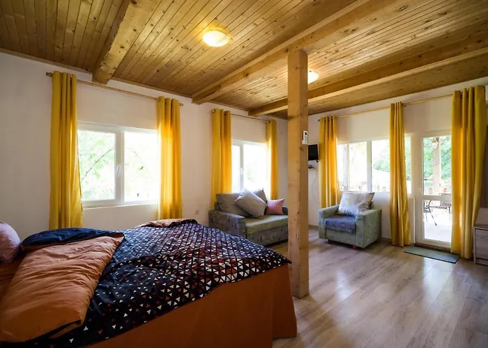 Деревянный коттедж рибарник Forest мagic