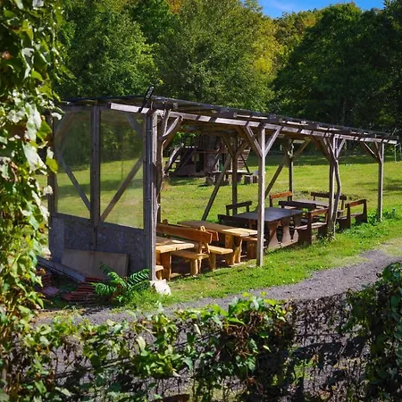 Alojamento de Turismo Selvagem рибарник Forest мagic